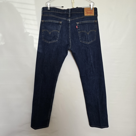 LEVI'S 513 CLASSIC JEANS MENS DARK BLUE DENIM STRAIGHT LEG ZIPPER FRONT SZ 36X32 - Picture 2 of 11